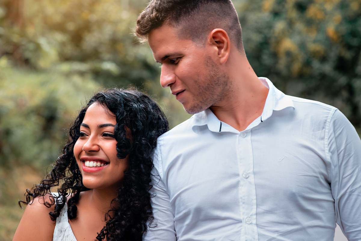 Ensaio Pre wedding na cachoeira, ensaio noivos, pre wedding cachoaira. Ensaio ao ar livre. Ensaio pre wedding, ensaio fotográfico, noivas Jundiaí, Noivas Itatiba, Fotografo jundiai, roupas ensaio pre wedding, lugares para fazer pre wedding