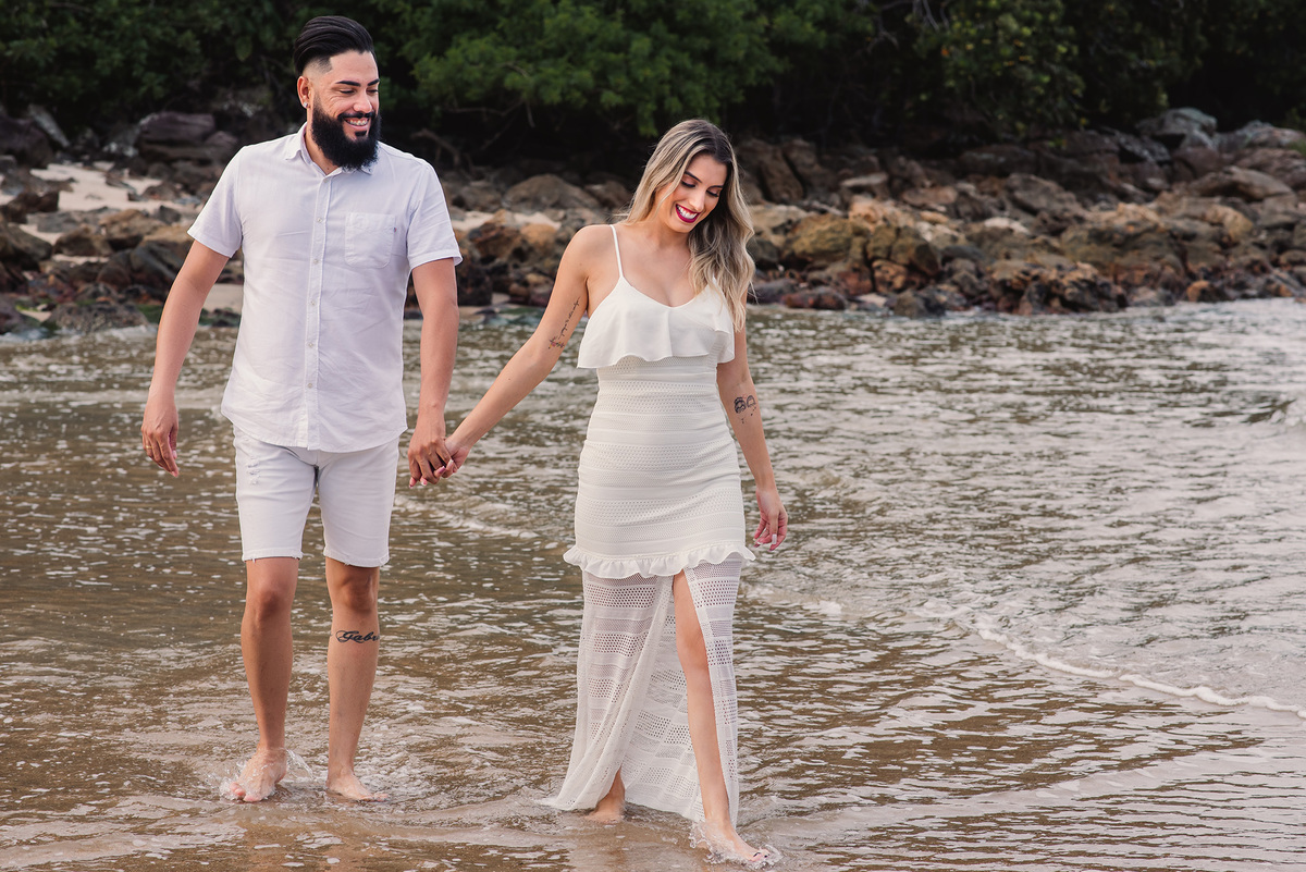 Ensaio pre wedding praia das conchas guaruja. ensaio noivos na praia. ensaio casal. casar na praia. Vou casar. ensaio na praia. pre wedding na praia. amor por praia.