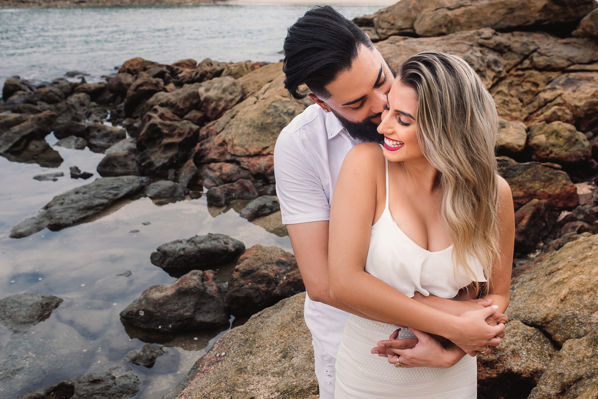 Ensaio pre wedding praia das conchas guaruja. ensaio noivos na praia. ensaio casal. casar na praia. Vou casar. ensaio na praia. pre wedding na praia. amor por praia.