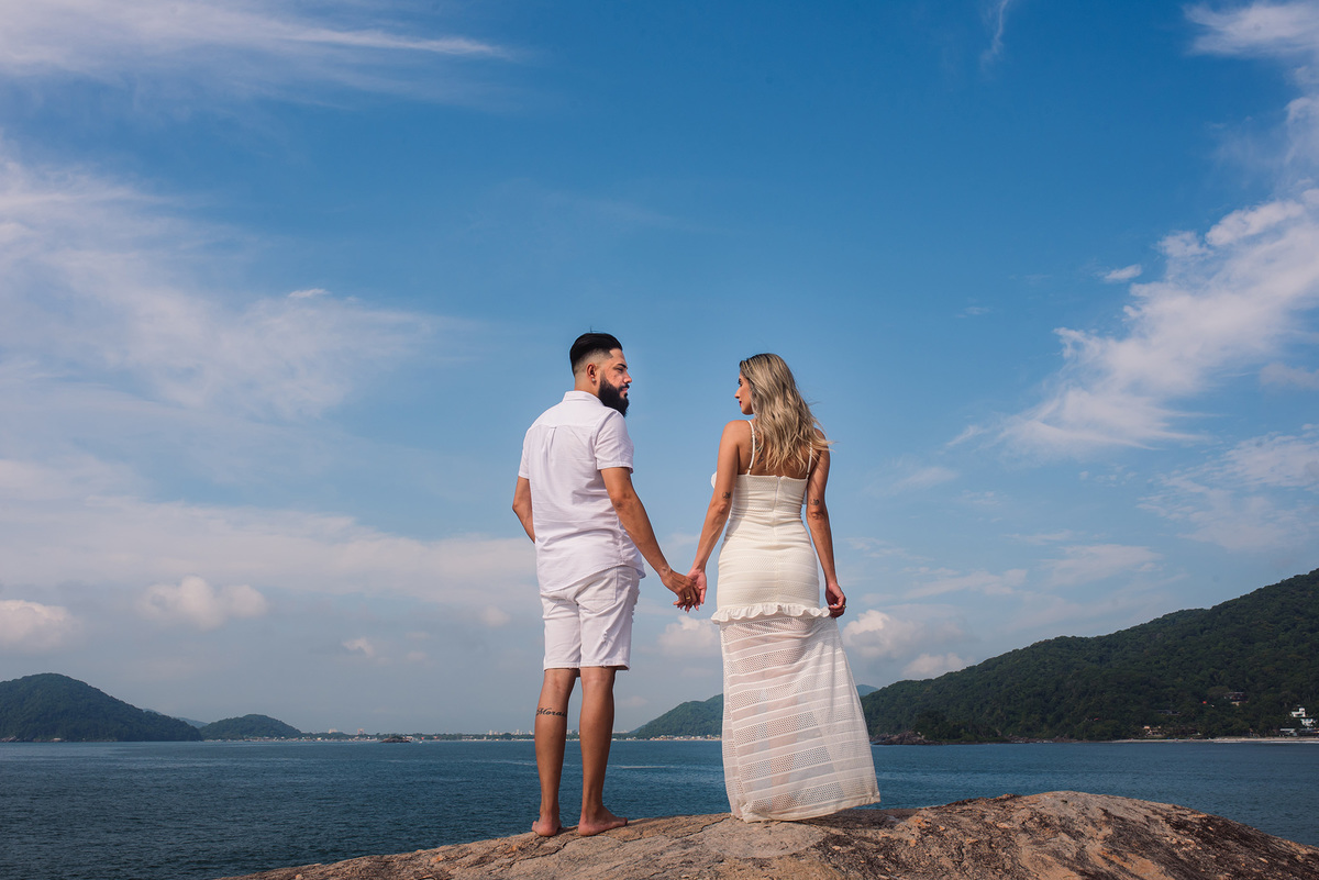 Ensaio pre wedding praia das conchas guaruja. ensaio noivos na praia. ensaio casal. casar na praia. Vou casar. ensaio na praia. pre wedding na praia. amor por praia.