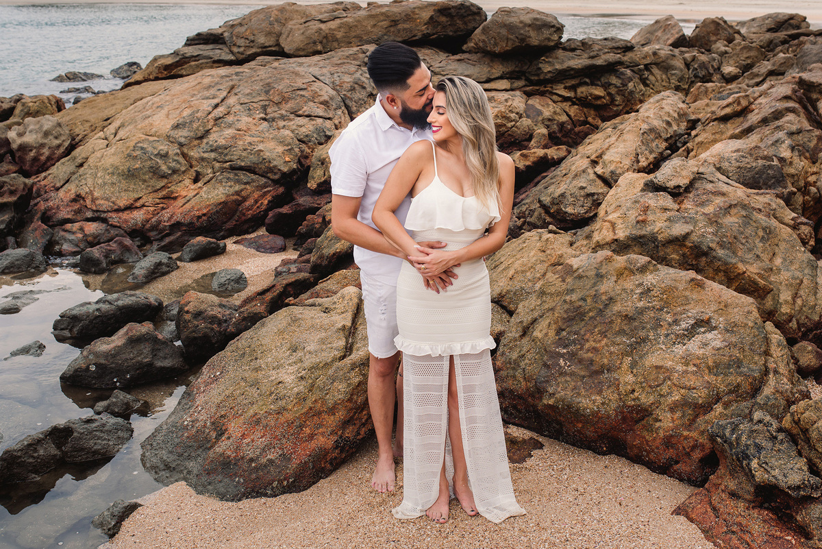 Ensaio pre wedding praia das conchas guaruja. ensaio noivos na praia. ensaio casal. casar na praia. Vou casar. ensaio na praia. pre wedding na praia. amor por praia.