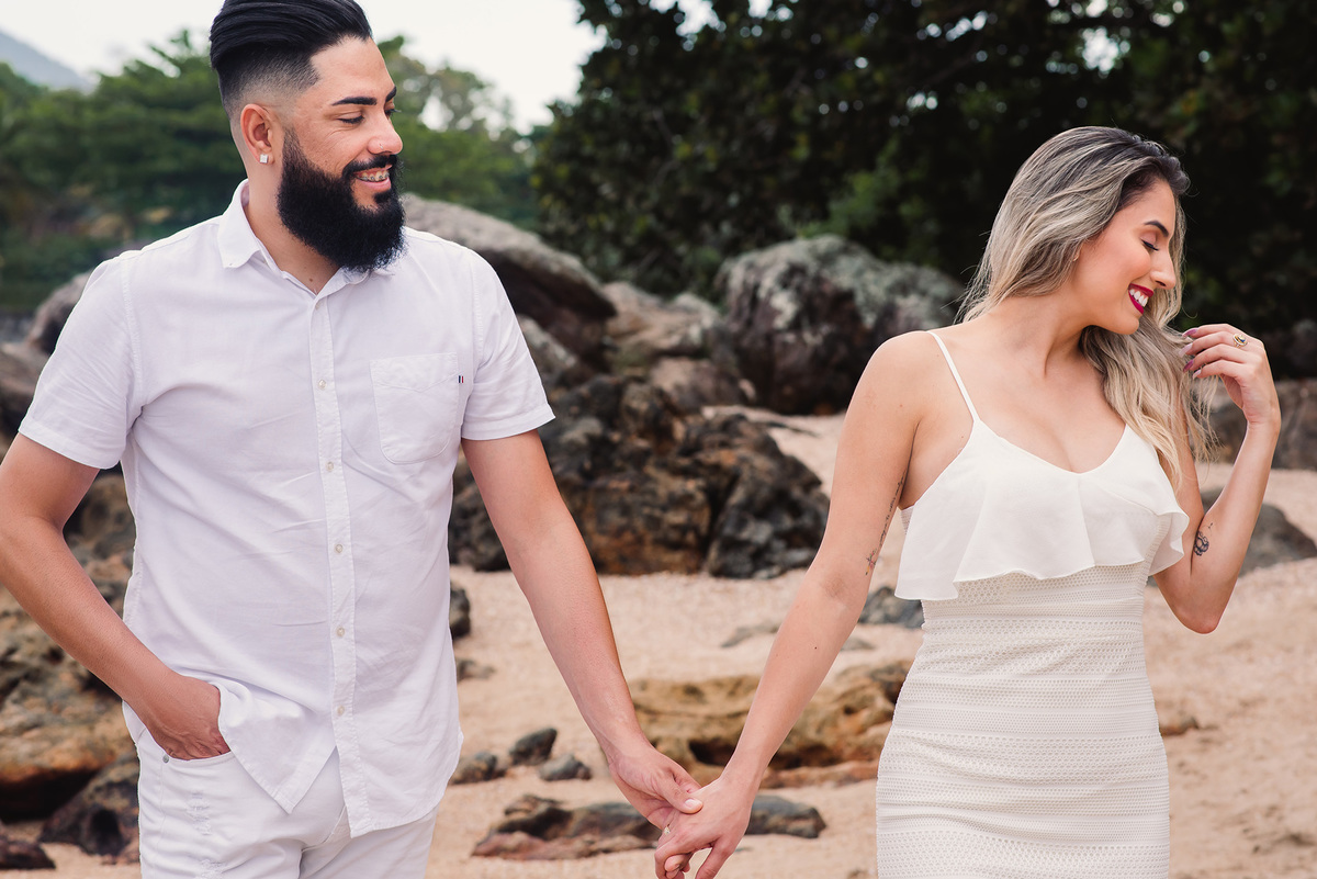 Ensaio pre wedding praia das conchas guaruja. ensaio noivos na praia. ensaio casal. casar na praia. Vou casar. ensaio na praia. pre wedding na praia. amor por praia.