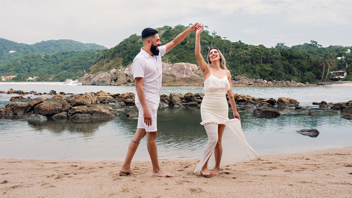 Ensaio pre wedding praia das conchas guaruja. ensaio noivos na praia. ensaio casal. casar na praia. Vou casar. ensaio na praia. pre wedding na praia. amor por praia.