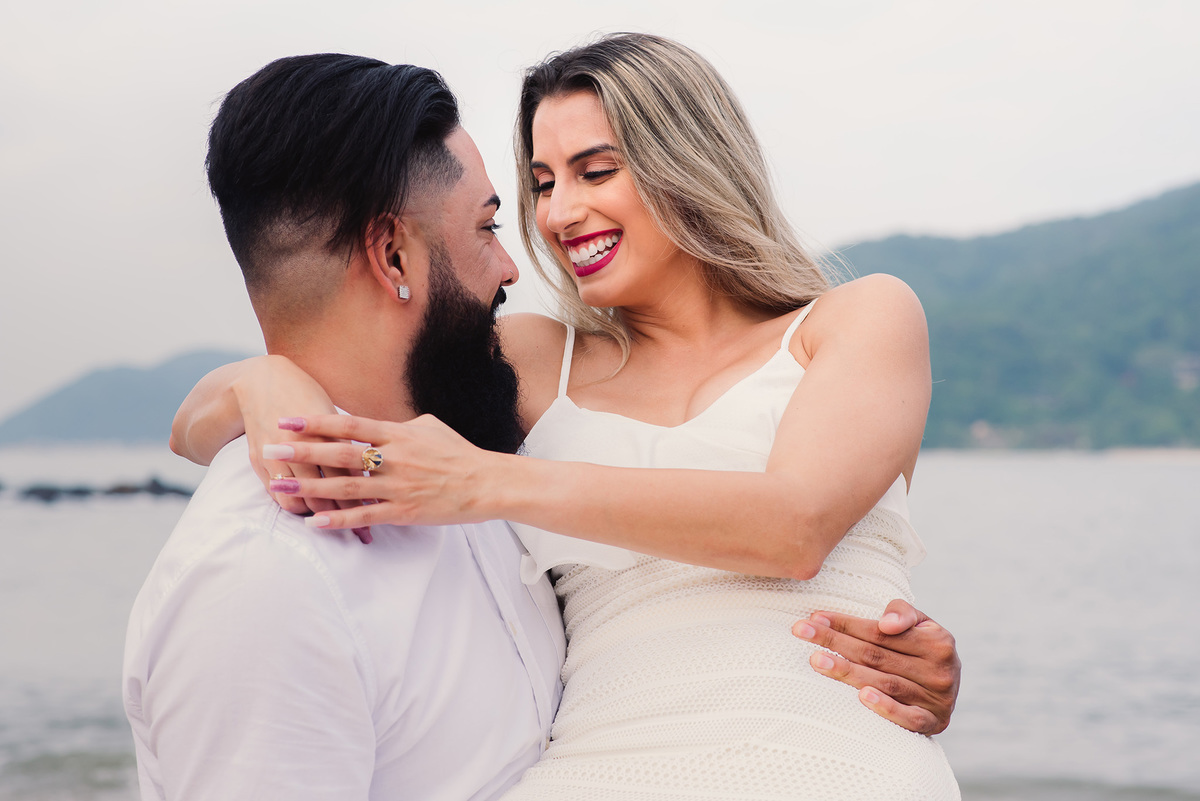 Ensaio pre wedding praia das conchas guaruja. ensaio noivos na praia. ensaio casal. casar na praia. Vou casar. ensaio na praia. pre wedding na praia. amor por praia.