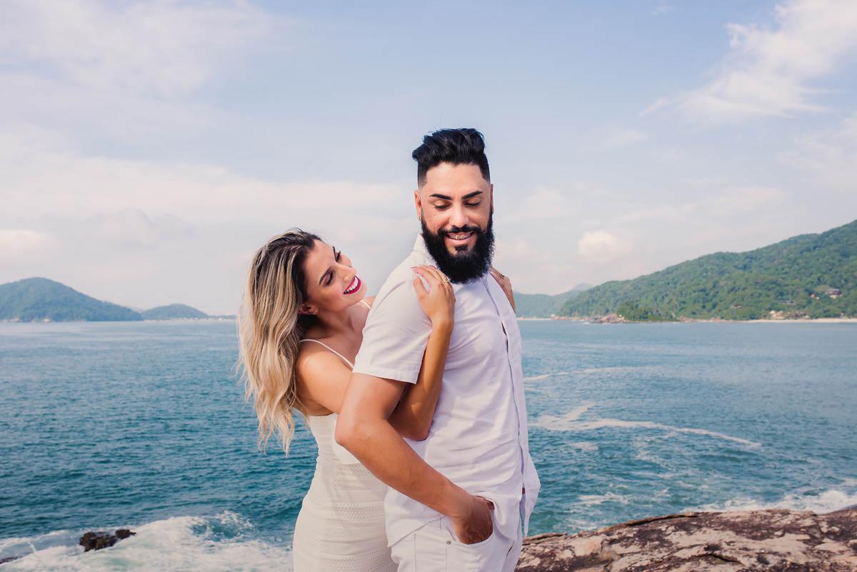 Ensaio pre wedding praia das conchas guaruja. ensaio noivos na praia. ensaio casal. casar na praia. Vou casar. ensaio na praia. pre wedding na praia. amor por praia.