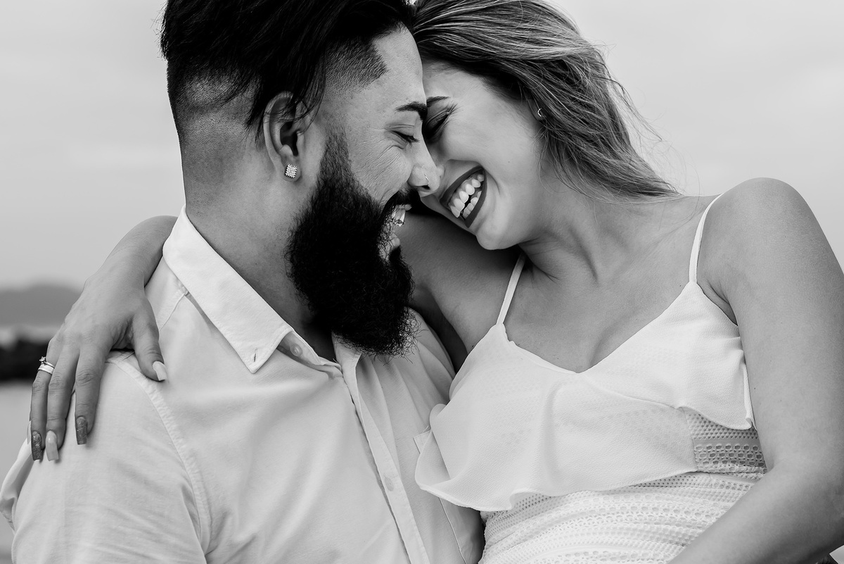 Ensaio pre wedding praia das conchas guaruja. ensaio noivos na praia. ensaio casal. casar na praia. Vou casar. ensaio na praia. pre wedding na praia. amor por praia.