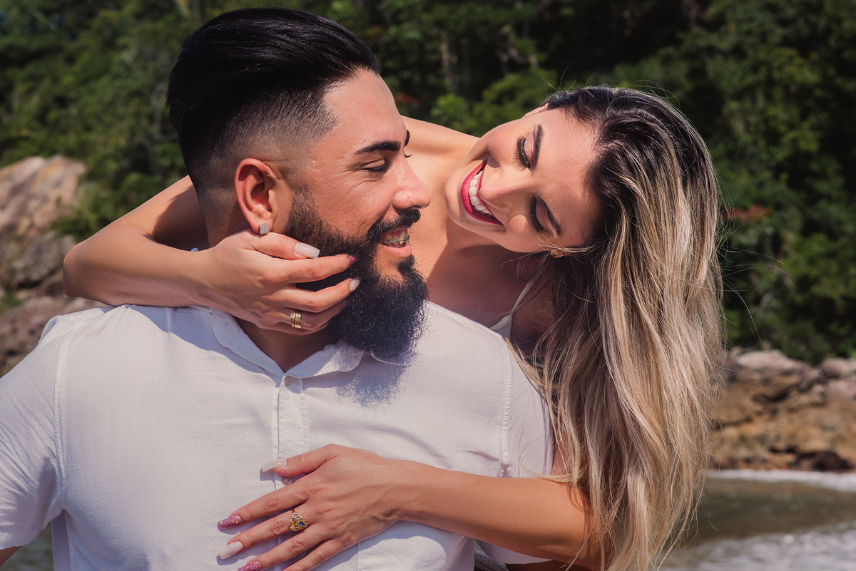 Ensaio pre wedding praia das conchas guaruja. ensaio noivos na praia. ensaio casal. casar na praia. Vou casar. ensaio na praia. pre wedding na praia. amor por praia.