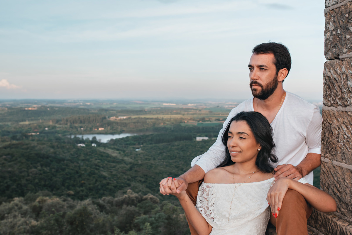 ensaio Pré-Wedding na Floresta Nacional de Ipanema. Fazenda Ipanema Sorocaba. fazenda Ipero, ensaio sorocaba. pre wedding sorocaba. dicas de ensaio. poses de ensaio casal. fotografia de casamento. fotografo de casamento.