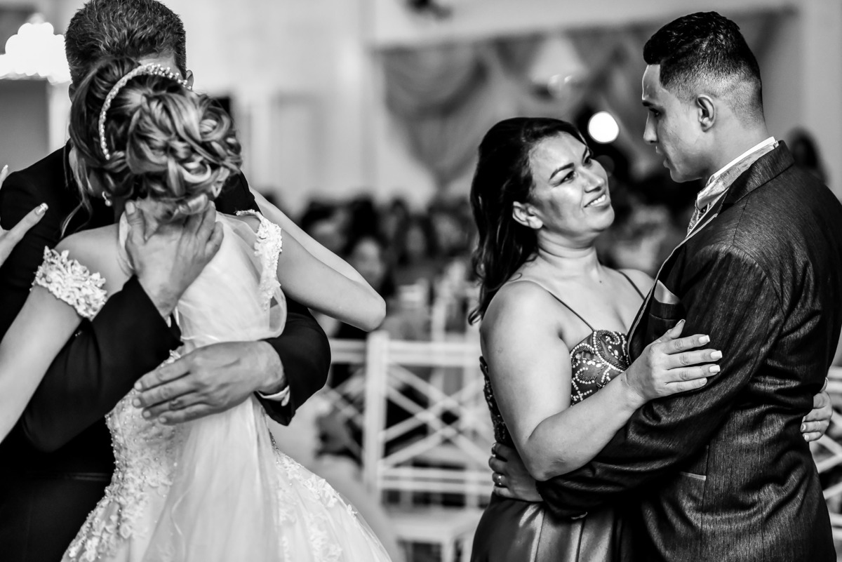 Casamento, casamento em Jundiai, Vestido de noiva. casamento no salão espaço rosamel, fotos de casamento. Espaço Espaço Rosamel, ensaio casal, fotos noivos. Cerimonia de casamento.