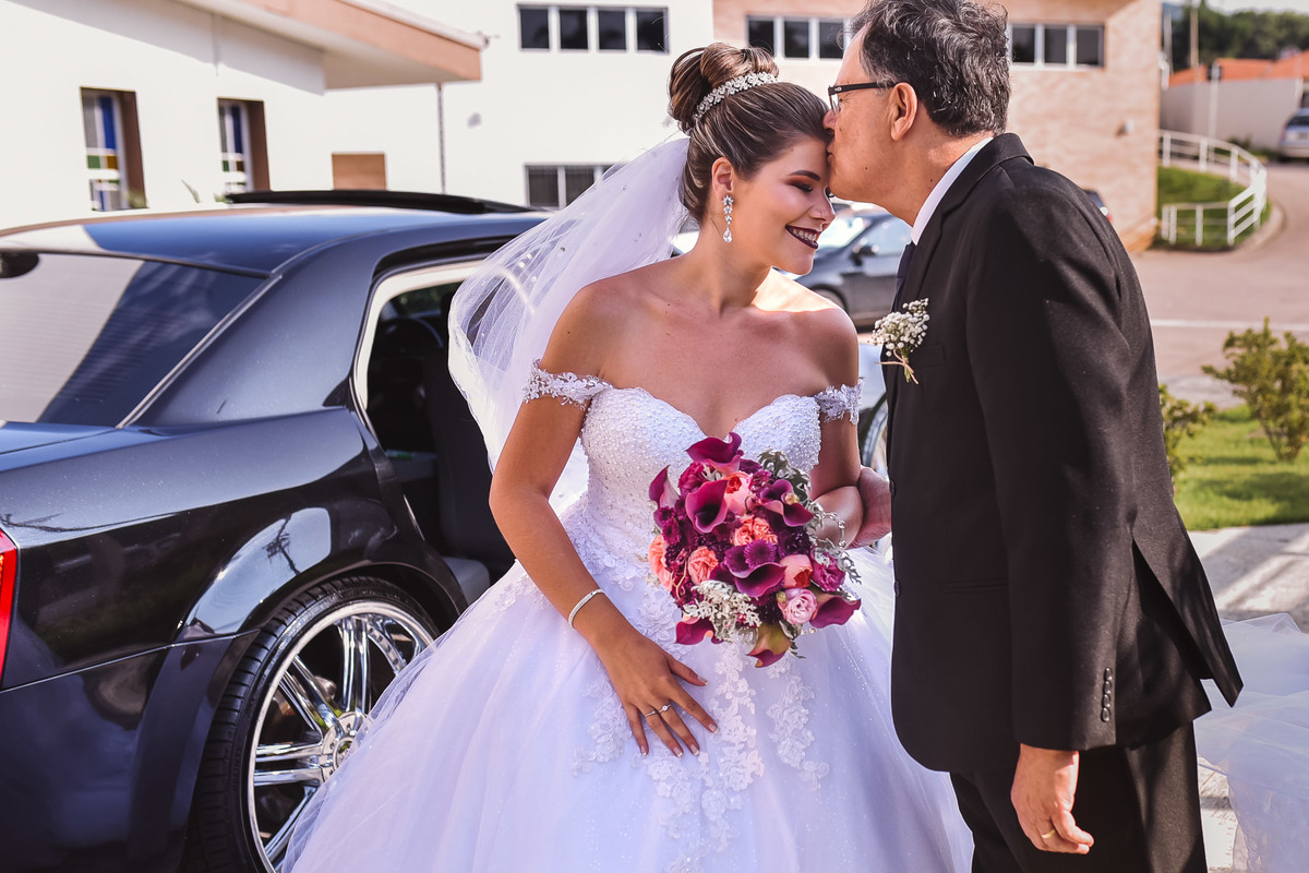 Cerimonia de casamento na igreja catolica, casamento na igreja são joão bosco - eloy chaves, casamento jundiai.  Vestido de noiva. terno do noivo. casamento na igreja. fotos de casamento.