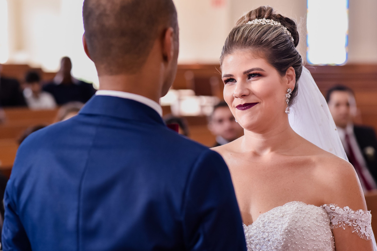 Cerimonia de casamento na igreja catolica, casamento na igreja são joão bosco - eloy chaves, casamento jundiai.  Vestido de noiva. terno do noivo. casamento na igreja. fotos de casamento.