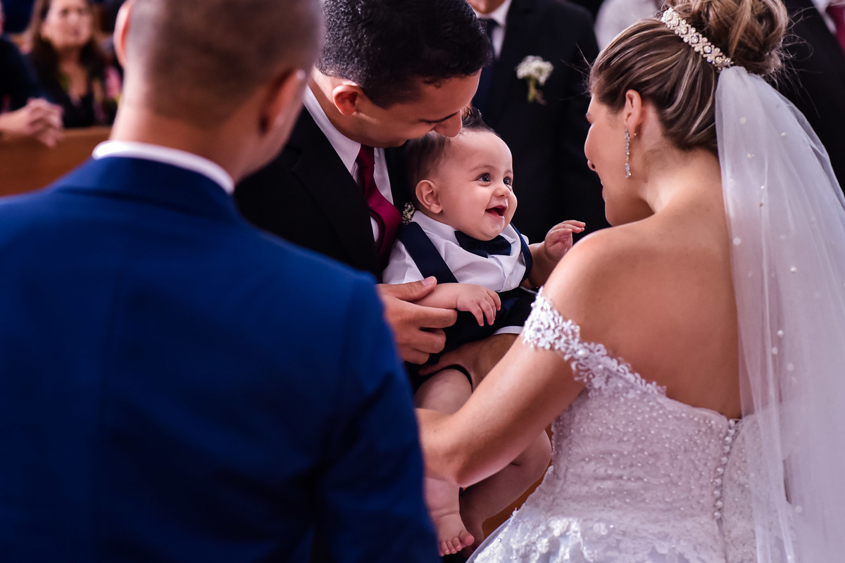 Cerimonia de casamento na igreja catolica, casamento na igreja são joão bosco - eloy chaves, casamento jundiai.  Vestido de noiva. terno do noivo. casamento na igreja. fotos de casamento.