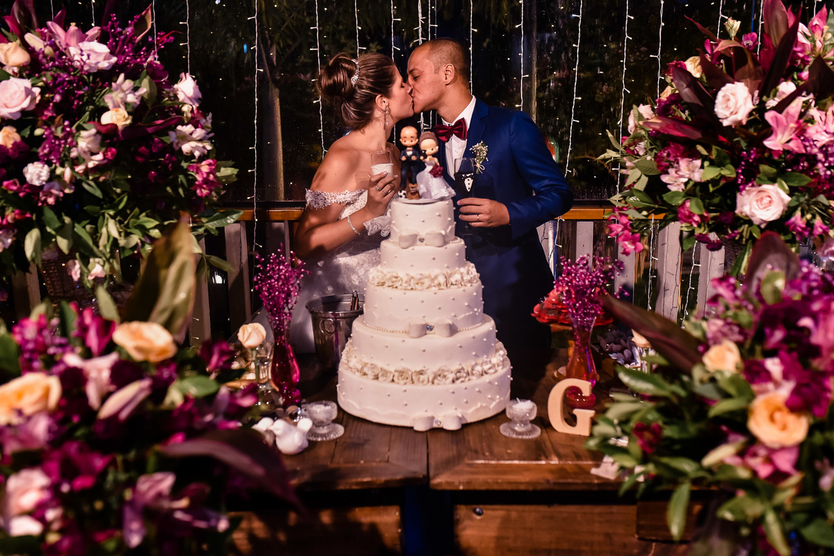 recepçao  Spazio di Cristalli. fotos de casamento  Spazio di Cristalli fotos expontaneas. fotografo contador de historia, contador de historia. fotografo de casamento.  ensaio dos noivos. vestido de noiva. terno do noivo. fotos festa de casamento