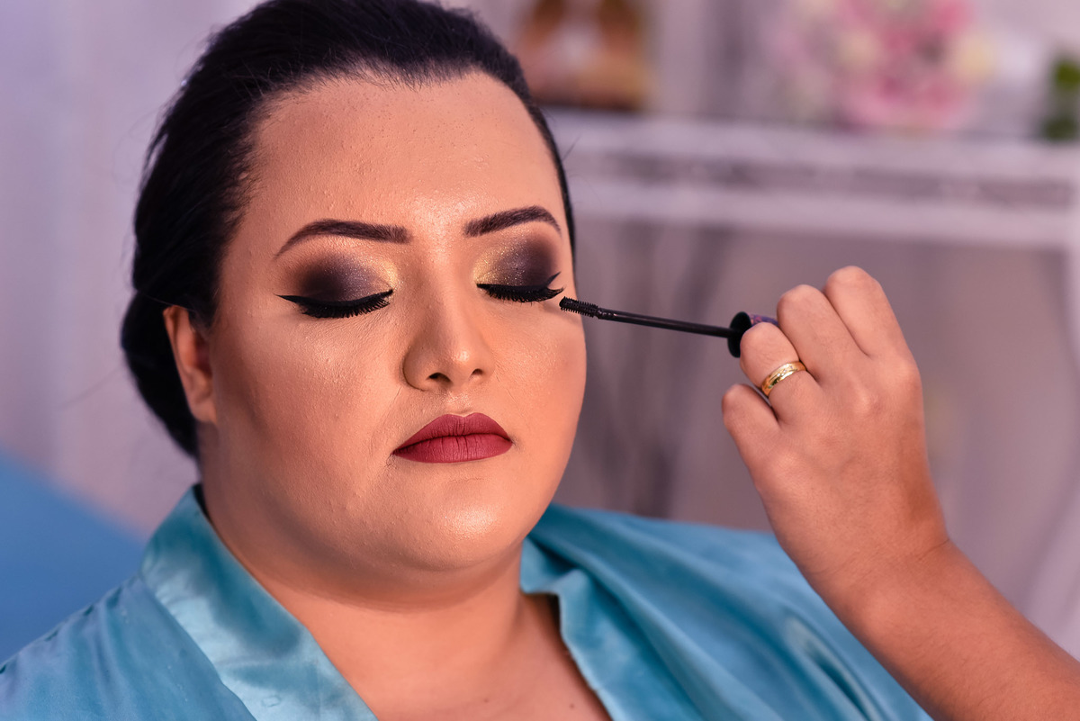 Making off da noiva, maquiagem de  noiva. Noiva. fotos de casamento. dia da noiva. making of perfeito. Atelie Martinelli .  vestido de noiva, maquiagem de noiva. casamento Arlene e lucas