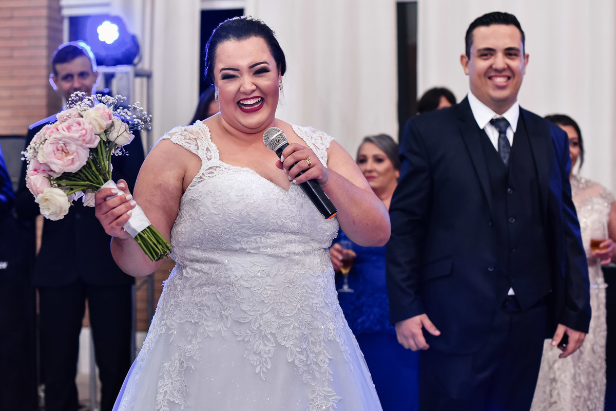 Cerimonia de casamento no salão, casamento na chacara, Recanto Mario e Maria, casamento jundiai.  Vestido de noiva. terno do noivo. casamento. fotos de casamento. casamento Arlene e Lucas