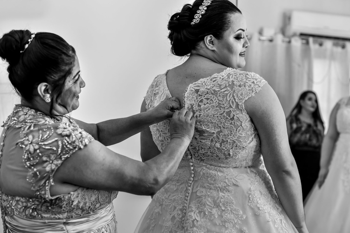 Making off da noiva, maquiagem de  noiva. Noiva. fotos de casamento. dia da noiva. making of perfeito. Atelie Martinelli .  vestido de noiva, maquiagem de noiva. casamento Arlene e lucas