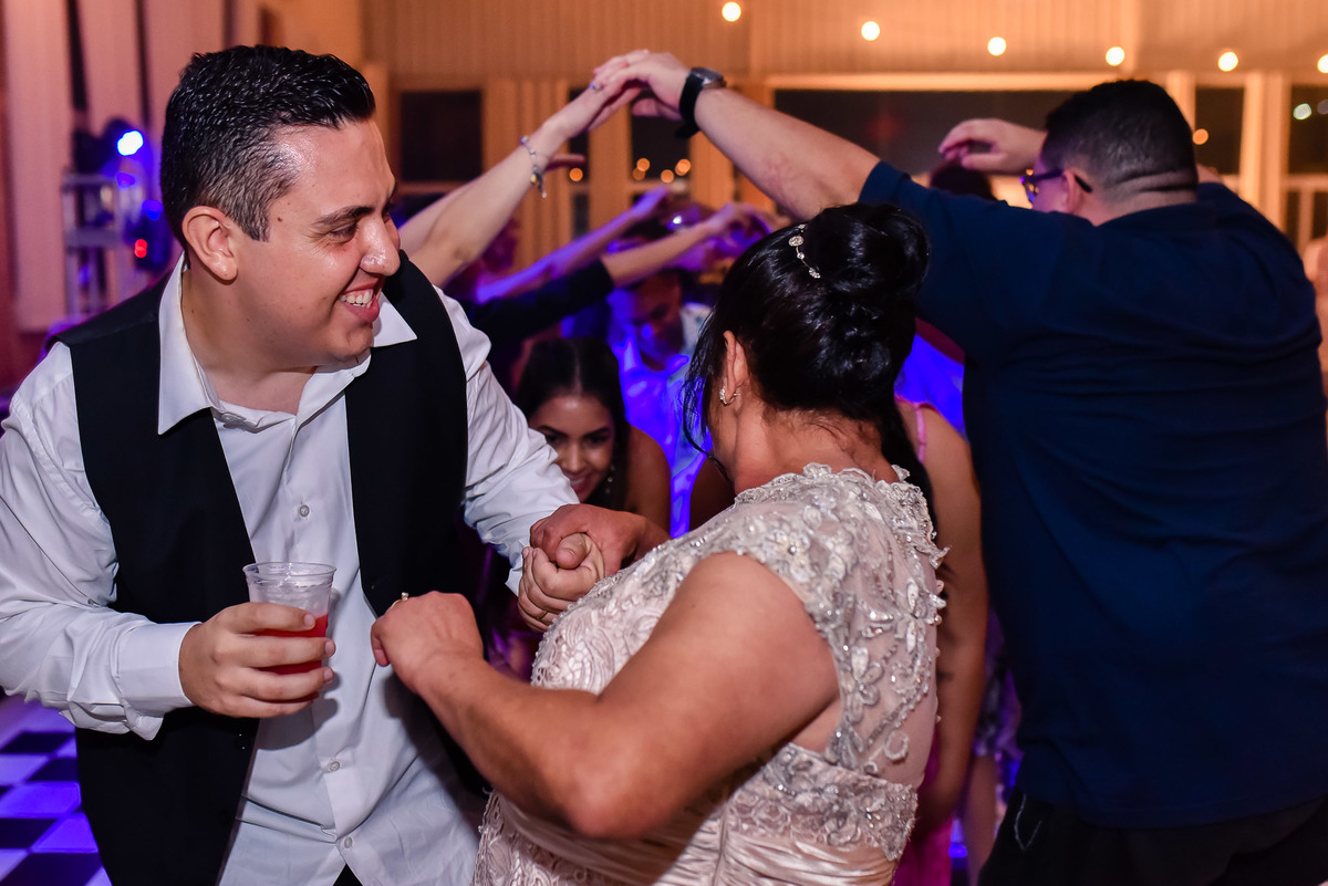 Cerimonia de casamento no salão, casamento na chacara, Recanto Mario e Maria, casamento jundiai.  casamento. fotos de casamento. casamento Arlene e Lucas, fotos festa de casamento, festas animadas em casamento, balada do casamento