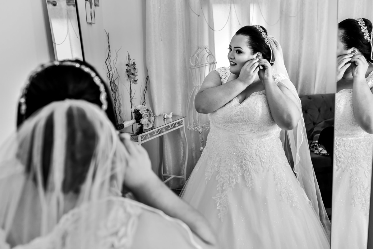 Making off da noiva, maquiagem de  noiva. Noiva. fotos de casamento. dia da noiva. making of perfeito. Atelie Martinelli .  vestido de noiva, maquiagem de noiva. casamento Arlene e lucas, noiva de véu