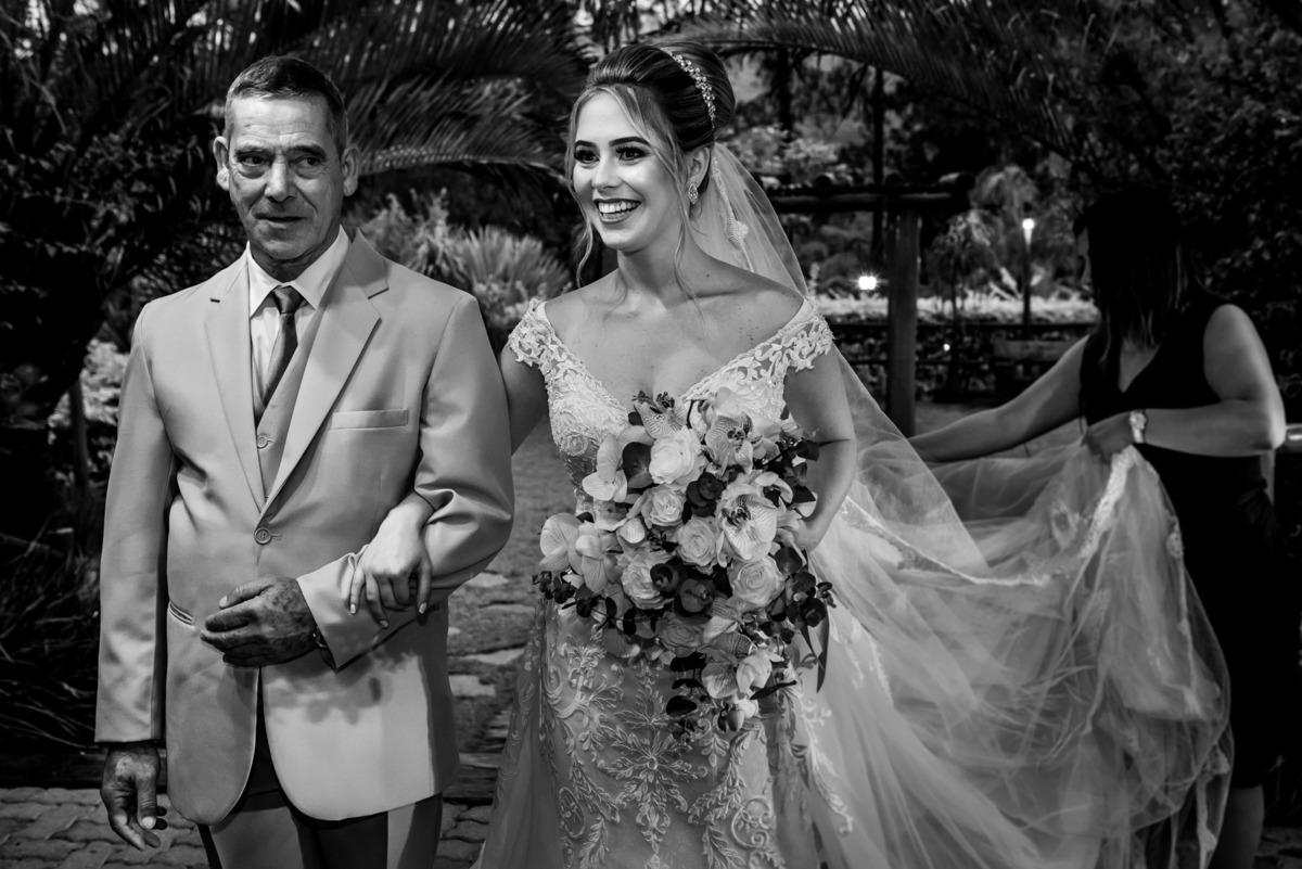 chacara paraiso. Cerimonia militar chacara paraiso. Fotos de casamento. Wedding. casamento ao ar livre. casamento no campo. Terno do noivo. vestido de noiva, casamento militar, bombeiro militar, casamento bombeiro,  guarda de honra,  casamento sp.