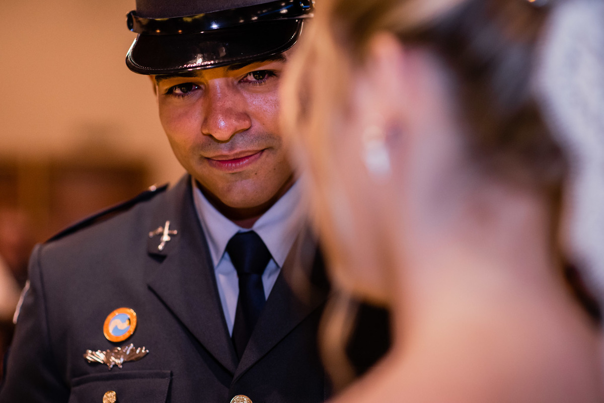 chacara paraiso. Cerimonia militar chacara paraiso. Fotos de casamento. Wedding. casamento ao ar livre. casamento no campo. Terno do noivo. vestido de noiva, casamento militar, bombeiro militar, casamento bombeiro,  guarda de honra,  casamento sp.