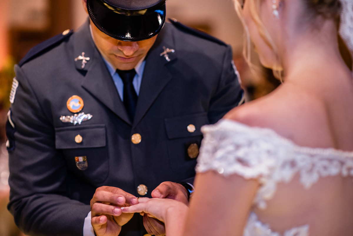 chacara paraiso. Cerimonia militar chacara paraiso. Fotos de casamento. Wedding. casamento ao ar livre. casamento no campo. Terno do noivo. vestido de noiva, casamento militar, bombeiro militar, casamento bombeiro,  guarda de honra,  casamento sp.