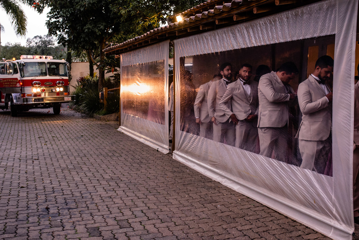 chacara paraiso. Cerimonia de casamento, chacara paraiso. Fotos de casamento. Wedding. casamento ao ar livre. casamento no campo. Terno do noivo. terno de noivo, casamento militar, bombeiro militar, casamento bombeiro,  guarda de honra,  casamento sp.
