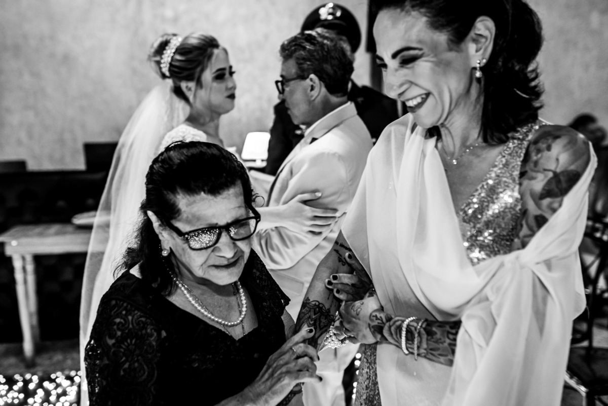 chacara paraiso. Cerimonia militar chacara paraiso. Fotos de casamento. Wedding. casamento ao ar livre. casamento no campo. Terno do noivo. vestido de noiva, casamento militar, bombeiro militar, casamento bombeiro,  guarda de honra,  casamento sp.