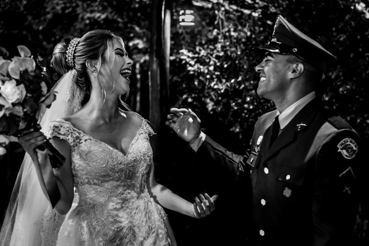 chacara paraiso. Cerimonia militar chacara paraiso. Fotos de casamento. Wedding. casamento ao ar livre. casamento no campo. Terno do noivo. vestido de noiva, casamento militar, bombeiro militar, casamento bombeiro,  guarda de honra,  casamento sp.