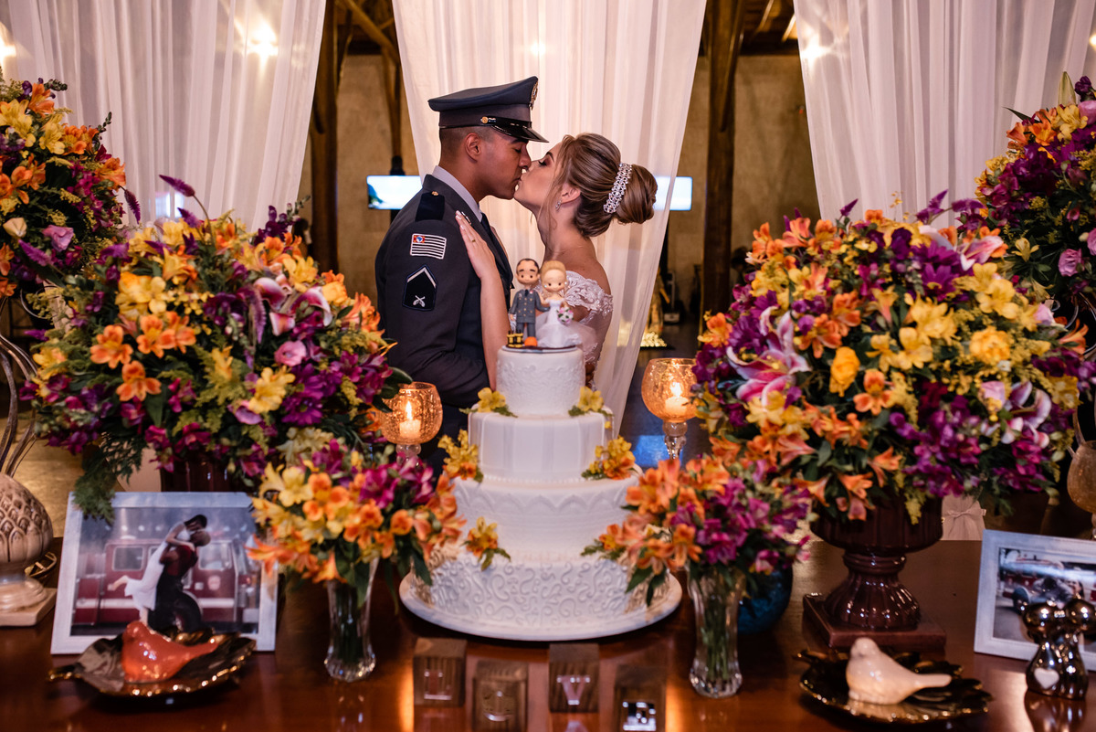 chacara paraiso. Cerimonia militar chacara paraiso. Fotos de casamento. Wedding. casamento ao ar livre. casamento no campo. Terno do noivo. vestido de noiva, casamento militar, bombeiro militar, casamento bombeiro,  guarda de honra,  casamento sp.