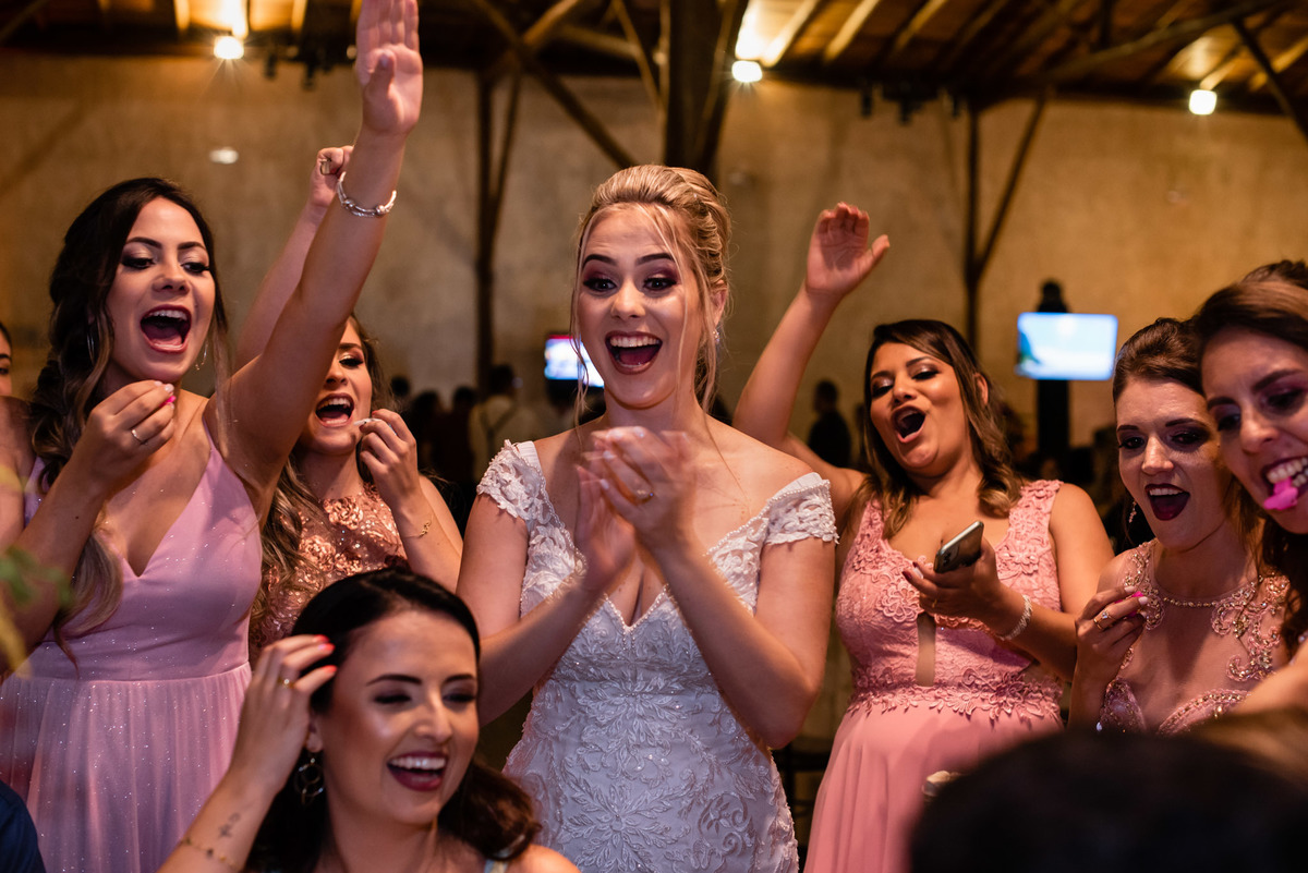 chacara paraiso. Cerimonia militar chacara paraiso. Fotos de casamento. Wedding. casamento ao ar livre. casamento no campo. Terno do noivo. vestido de noiva, casamento militar, bombeiro militar, casamento bombeiro,  guarda de honra,  casamento sp.