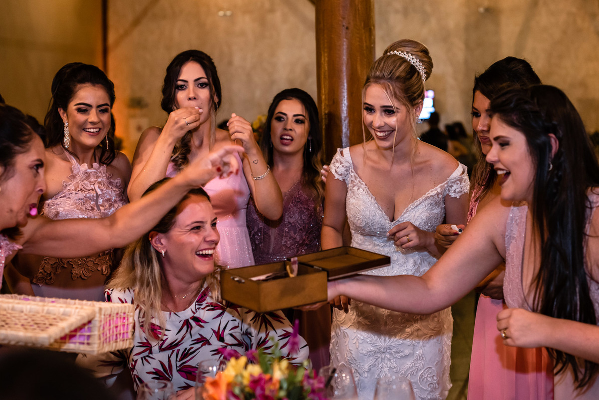 chacara paraiso. Cerimonia militar chacara paraiso. Fotos de casamento. Wedding. casamento ao ar livre. casamento no campo. Terno do noivo. vestido de noiva, casamento militar, bombeiro militar, casamento bombeiro,  guarda de honra,  casamento sp.