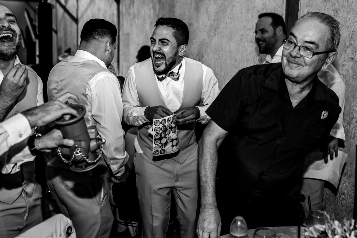 chacara paraiso. Cerimonia militar chacara paraiso. Fotos de casamento. Wedding. casamento ao ar livre. casamento no campo. Terno do noivo. vestido de noiva, casamento militar, bombeiro militar, casamento bombeiro,  guarda de honra,  casamento sp.