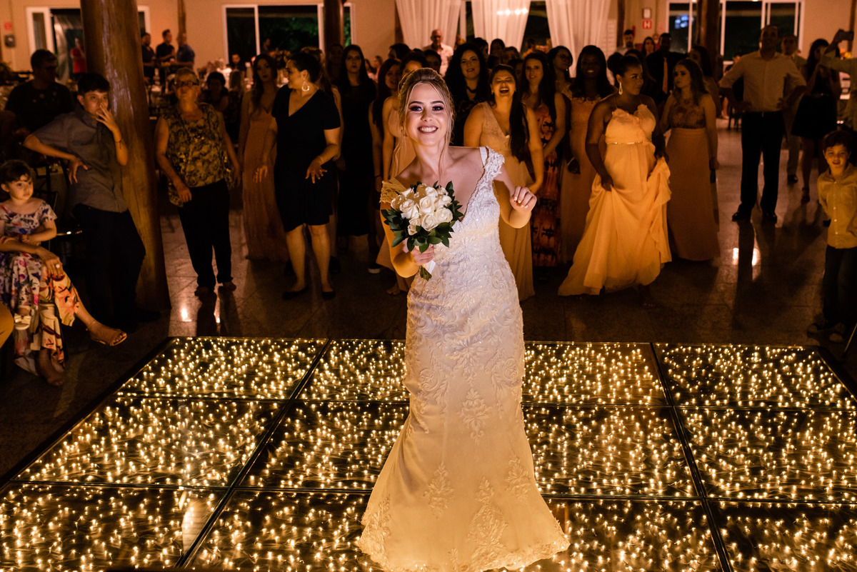 chacara paraiso. Cerimonia militar chacara paraiso. Fotos de casamento. Wedding. casamento ao ar livre. casamento no campo. Terno do noivo. vestido de noiva, casamento militar, bombeiro militar, casamento bombeiro,  guarda de honra,  casamento sp.