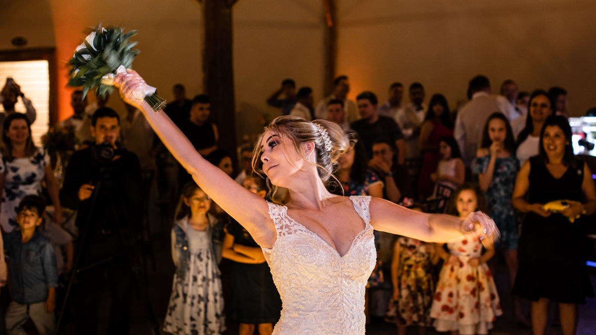 chacara paraiso. Cerimonia militar chacara paraiso. Fotos de casamento. Wedding. casamento ao ar livre. casamento no campo. Terno do noivo. vestido de noiva, casamento militar, bombeiro militar, casamento bombeiro,  guarda de honra,  casamento sp.