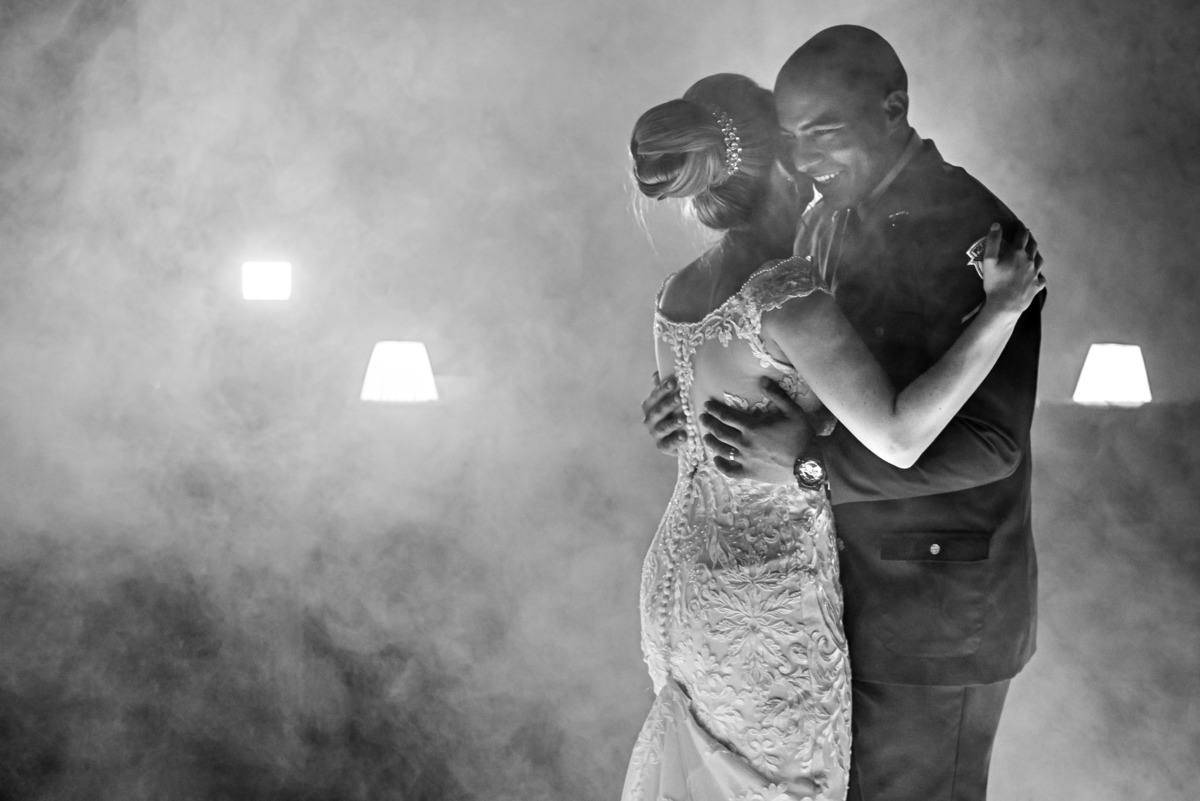 chacara paraiso. Cerimonia militar chacara paraiso. Fotos de casamento. Wedding. casamento ao ar livre. casamento no campo. Terno do noivo. vestido de noiva, casamento militar, bombeiro militar, casamento bombeiro,  guarda de honra,  casamento sp.