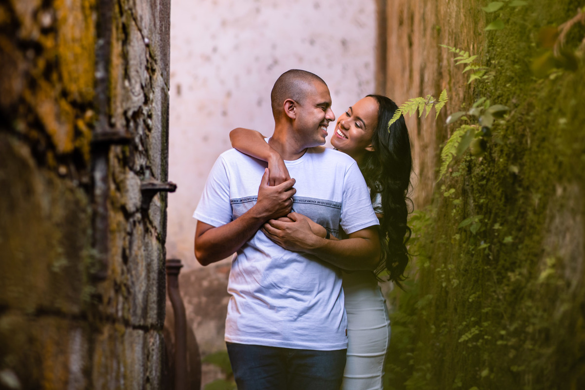 ensaio Pré-Wedding na Floresta Nacional de Ipanema. Fazenda Ipanema Sorocaba. fazenda Ipero, ensaio sorocaba. pre wedding sorocaba. dicas de ensaio. poses de ensaio casal. fotografia de casamento. fotografo de casamento.