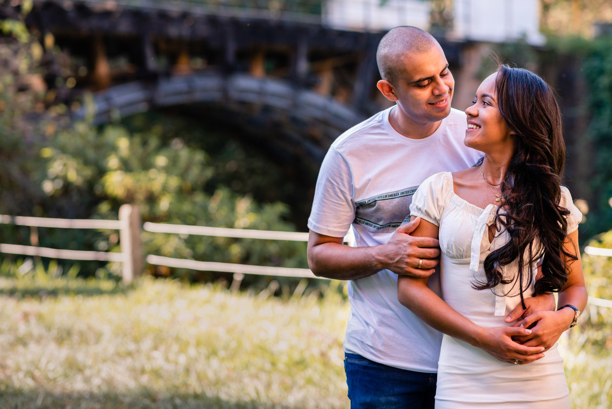 ensaio Pré-Wedding na Floresta Nacional de Ipanema. Fazenda Ipanema Sorocaba. fazenda Ipero, ensaio sorocaba. pre wedding sorocaba. dicas de ensaio. poses de ensaio casal. fotografia de casamento. fotografo de casamento.