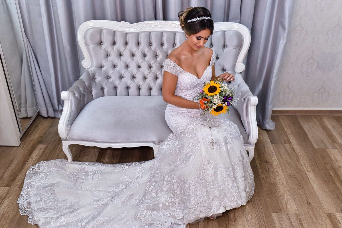 Atelier Adriana De Oliveira, vestido da noiva, dia da noiva, making off da noiva, fotos de casamento, buque da noiva