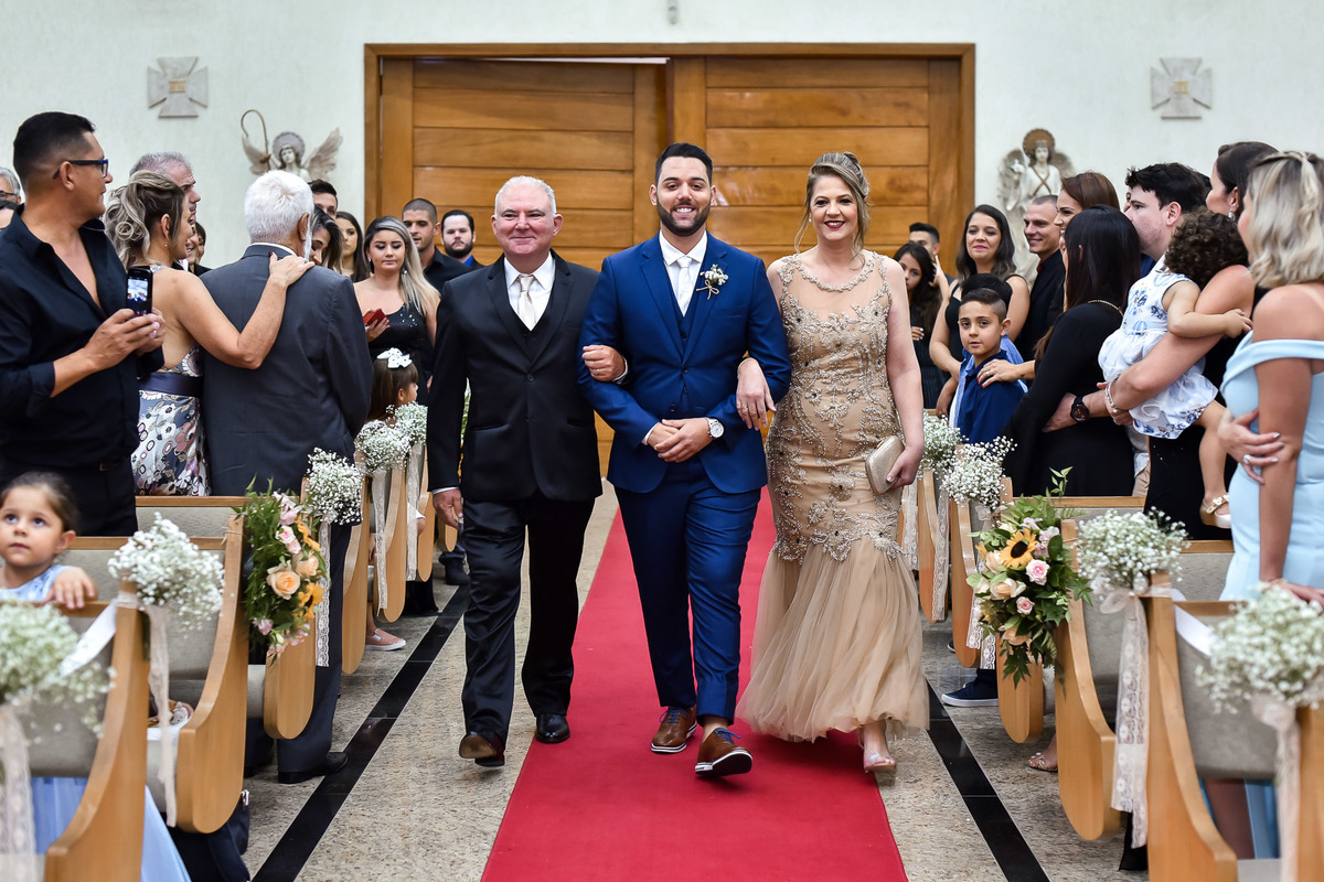 casamento, fotos casamento, Paróquia Cristo Redentor, noivos, terno do noivo