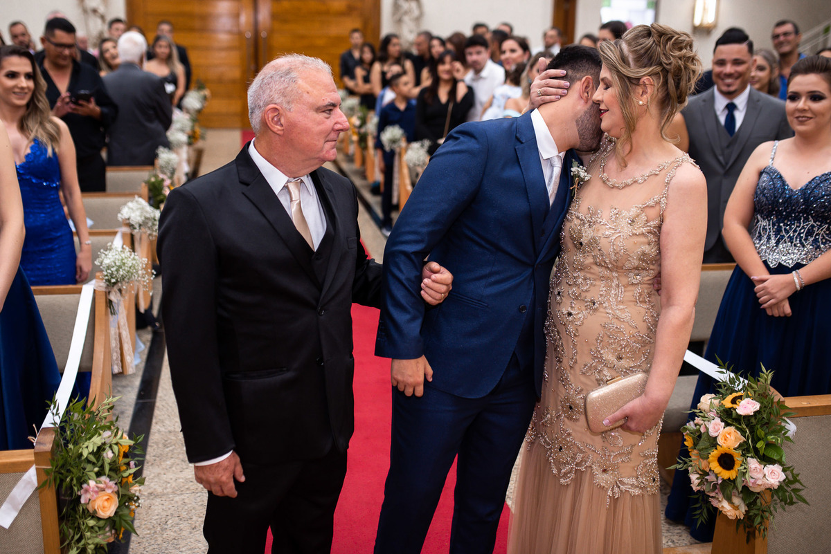 casamento, fotos casamento, Paróquia Cristo Redentor, noivos, terno do noivo