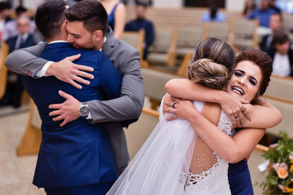 casamento, fotos casamento, Paróquia Cristo Redentor, noivos, vestido da noiva, comprimentos 