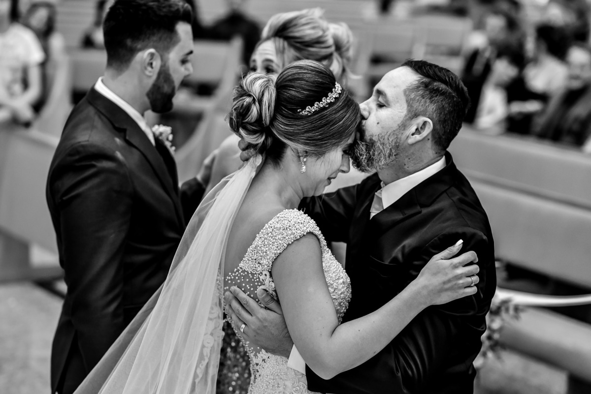 casamento, fotos casamento, Paróquia Cristo Redentor, noivos, vestido da noiva, comprimentos 