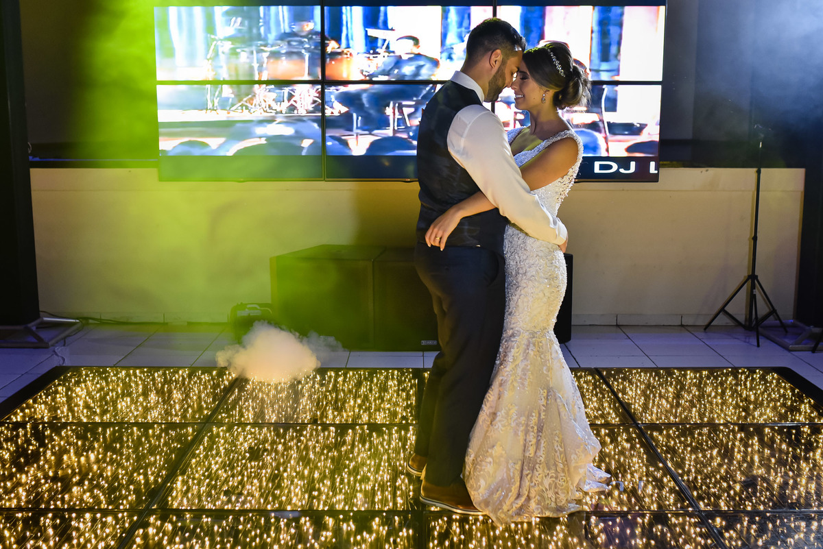 casamento, fotos casamento, Espaço Paraíso, casamento Jundiaí vestido da noiva, festa do casamento, pista de led no casamento,  Lobo's Buffet