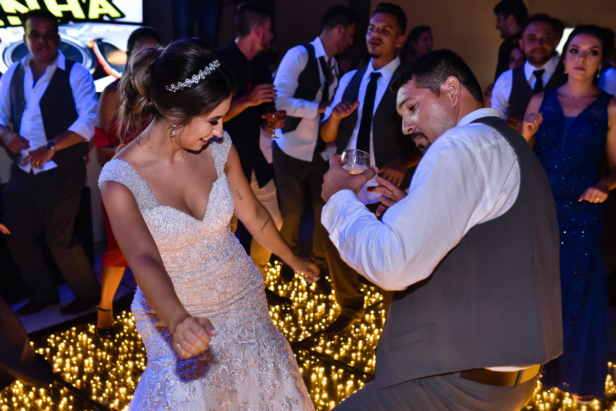 casamento, fotos casamento, Espaço Paraíso, casamento Jundiaí vestido da noiva, festa do casamento, pista de led no casamento, balada do casamento