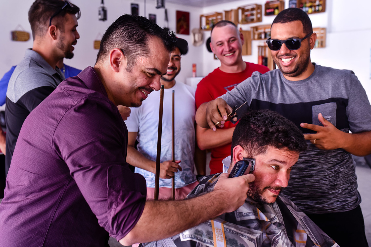 Barbearia RR ,noivo, making off do noivo, terno do noivo, fotos de casamento