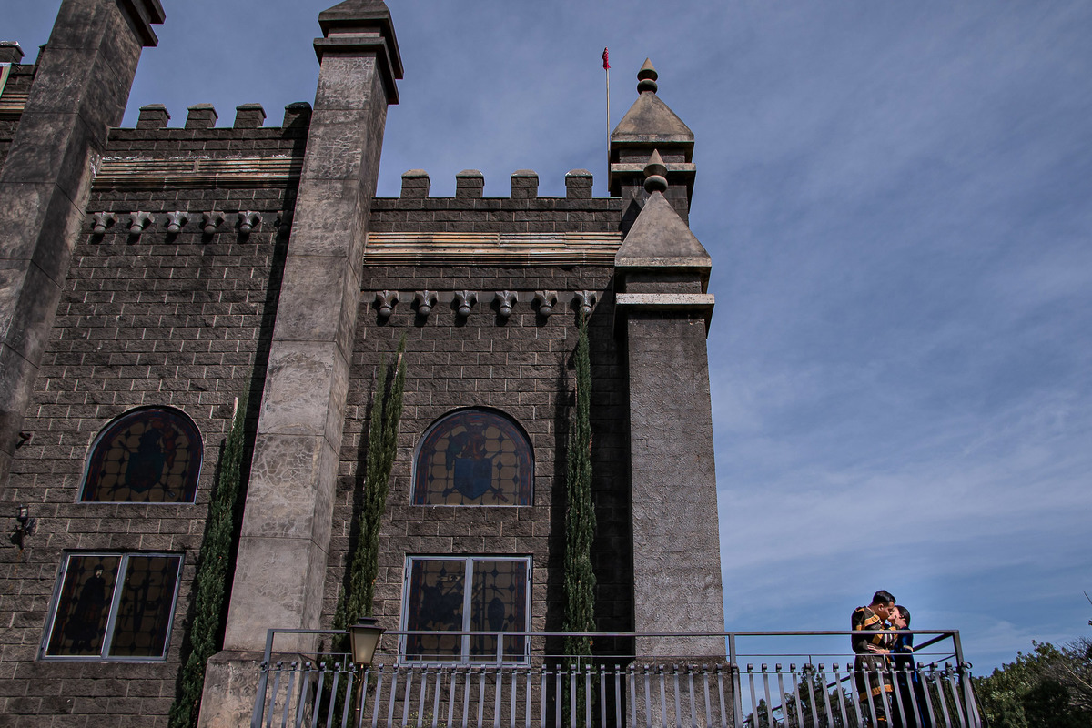 Ensaio pre-wedding , ensaio diferente, ensaio fotográfico casal, ensaio casal, fotos casal, ensaio fotográfico castelo, castelo dos vinhais, ensaio medieval, ensaio fotográfico medieval, ensaio pre-wedding castelo dos vinhais, pre wedding tematico