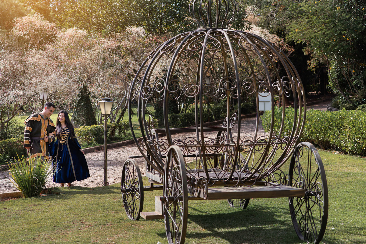 Ensaio pre-wedding , ensaio diferente, ensaio fotográfico casal, ensaio casal, fotos casal, ensaio fotográfico castelo, castelo dos vinhais, ensaio medieval, ensaio fotográfico medieval, ensaio pre-wedding castelo dos vinhais, pre wedding tematico