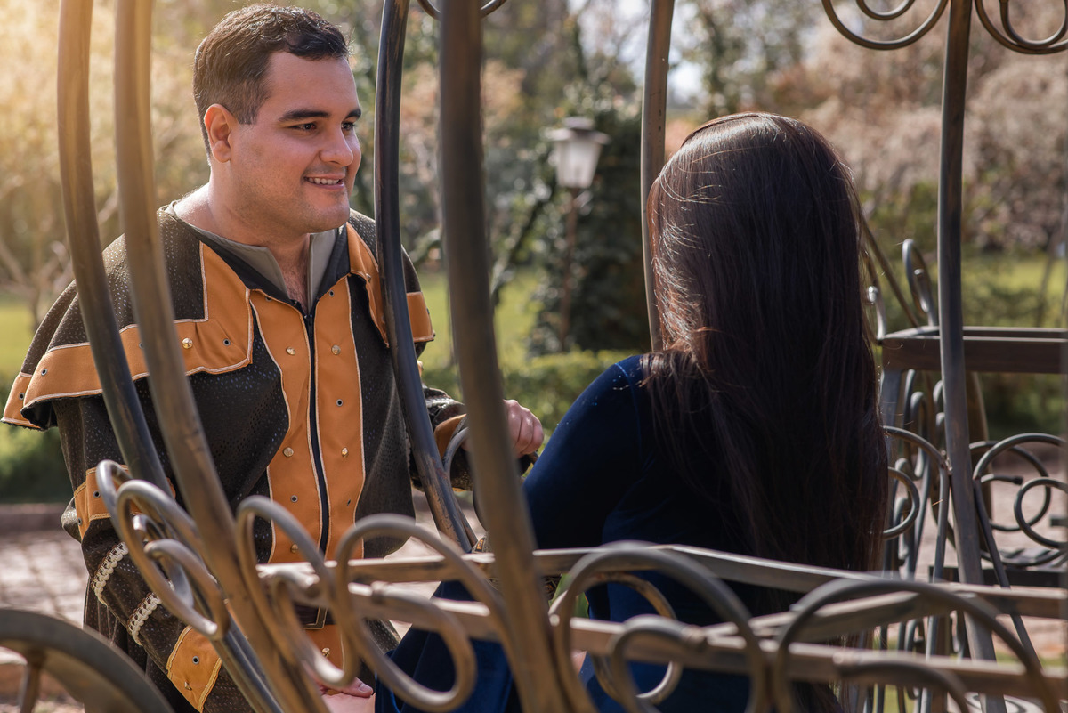 Ensaio pre-wedding , ensaio diferente, ensaio fotográfico casal, ensaio casal, fotos casal, ensaio fotográfico castelo, castelo dos vinhais, ensaio medieval, ensaio fotográfico medieval, ensaio pre-wedding castelo dos vinhais, pre wedding tematico