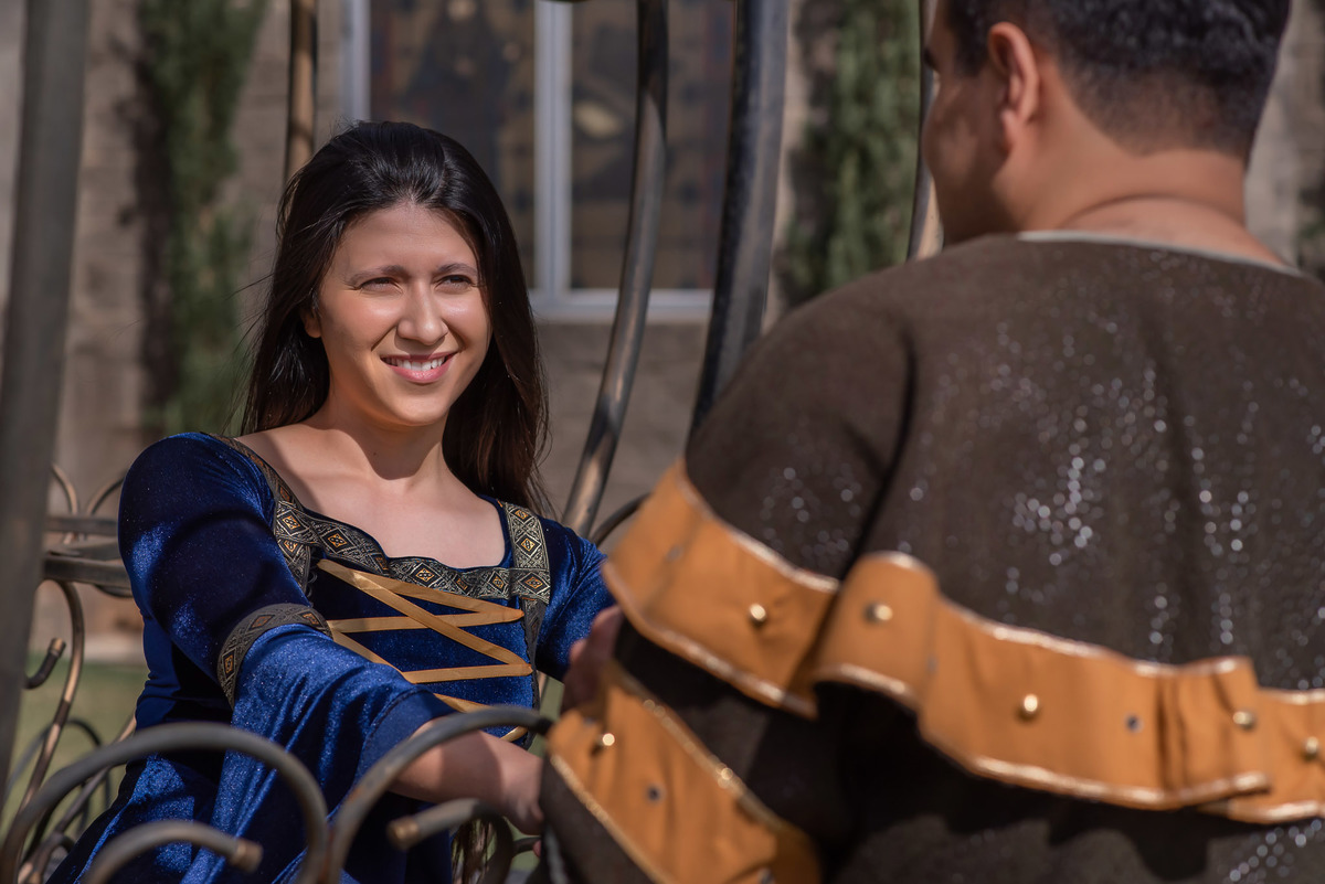 Ensaio pre-wedding , ensaio diferente, ensaio fotográfico casal, ensaio casal, fotos casal, ensaio fotográfico castelo, castelo dos vinhais, ensaio medieval, ensaio fotográfico medieval, ensaio pre-wedding castelo dos vinhais, pre wedding tematico