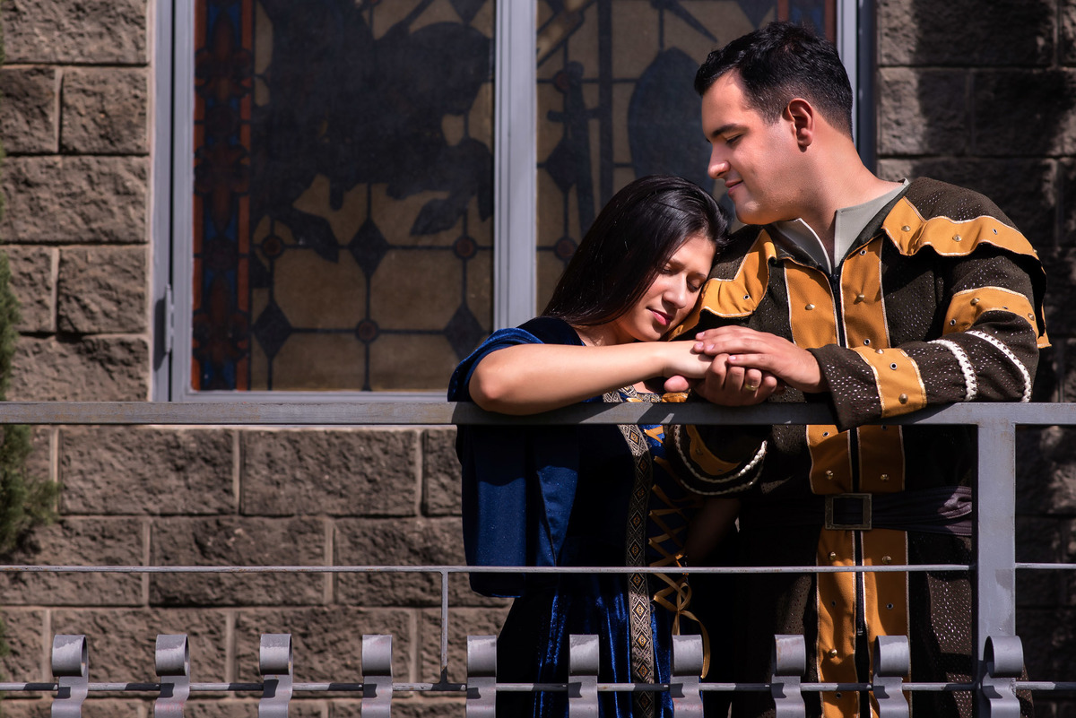 Ensaio pre-wedding , ensaio diferente, ensaio fotográfico casal, ensaio casal, fotos casal, ensaio fotográfico castelo, castelo dos vinhais, ensaio medieval, ensaio fotográfico medieval, ensaio pre-wedding castelo dos vinhais, pre wedding tematico